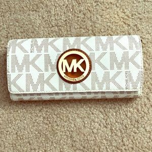 Michael Kors Signature Logo Wallet